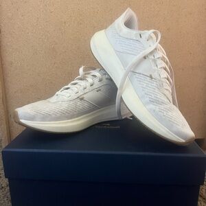 Tracksmith Eliot Runner